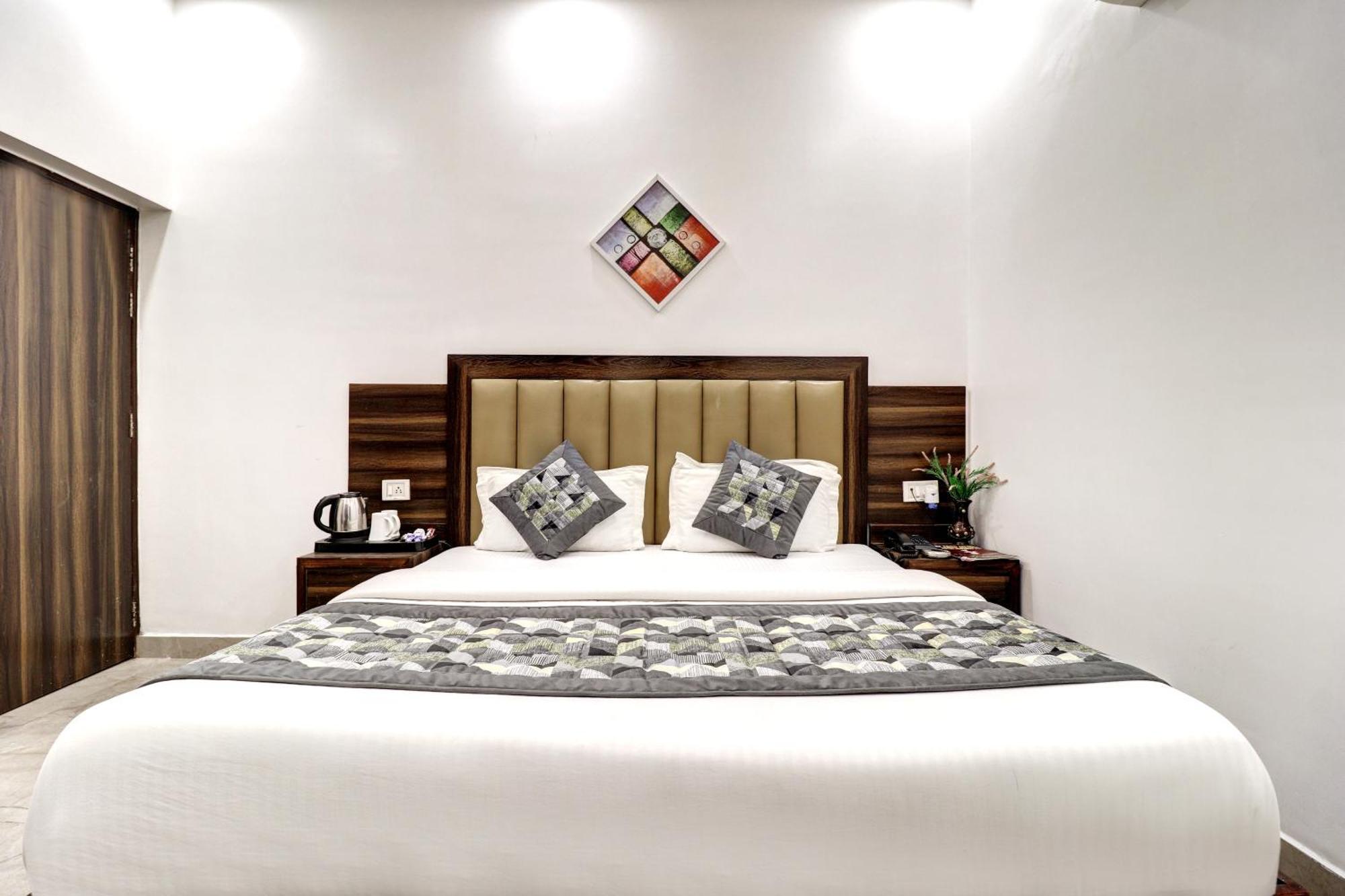 Hotel Emporio Dx - New Delhi Railway Station - Paharganj 외부 사진